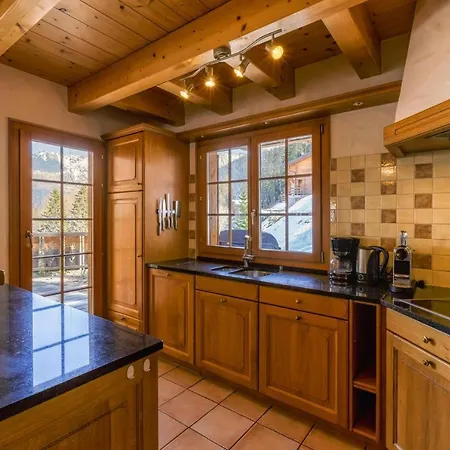 Coucou Luxury 10 Pax With Incredible Views And Garage *